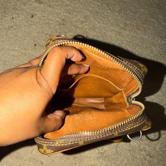 Louis Vuitton Brown Monogram Bag - Picture 5 of 7